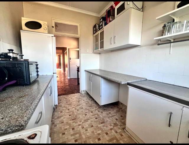 2 BEDROOM APARTMENT FOR SALE IN SCOTTSVILLE